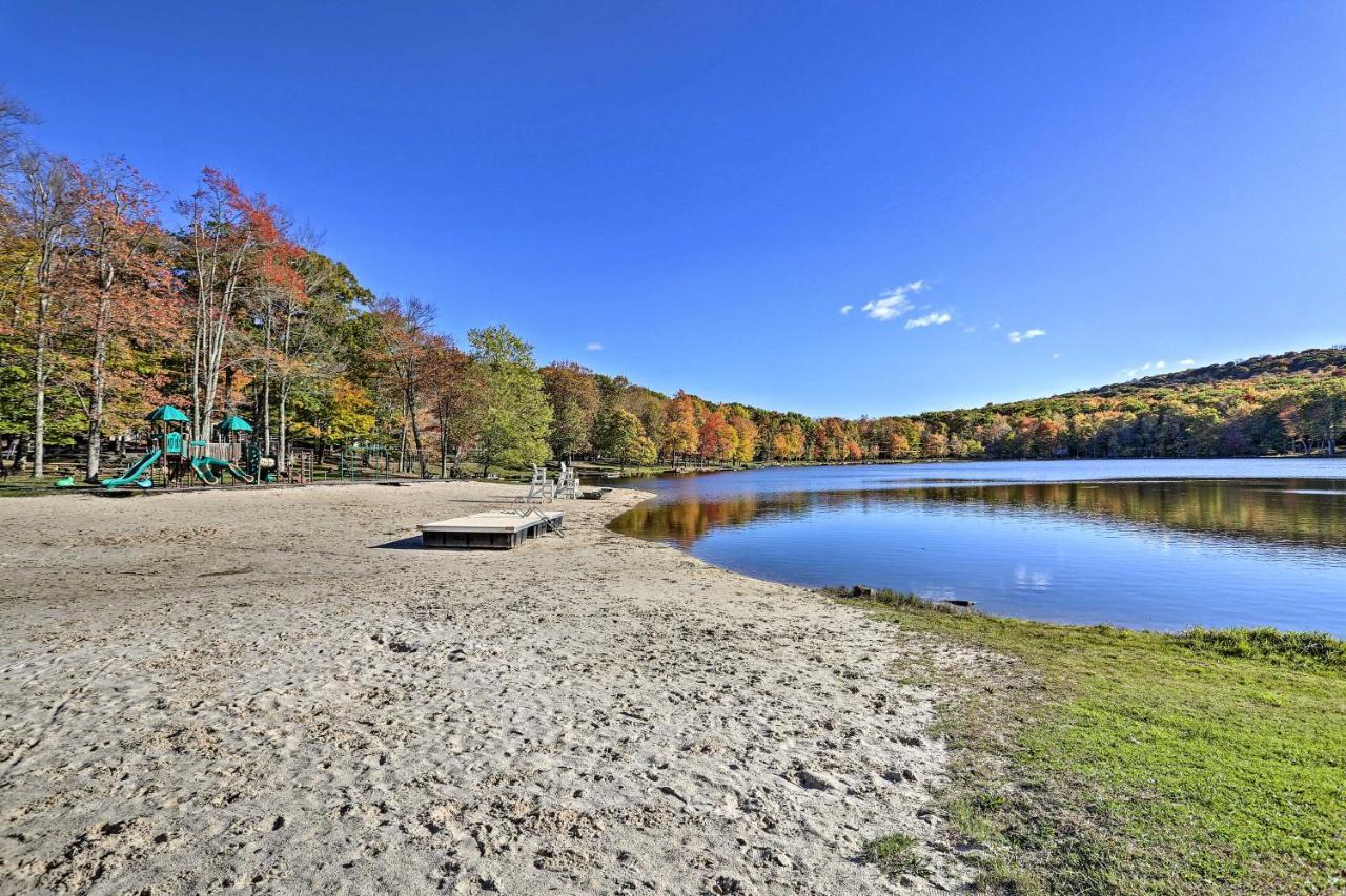 Bear Den Rustic Pocono Lake Home With Game Room! ภายนอก รูปภาพ