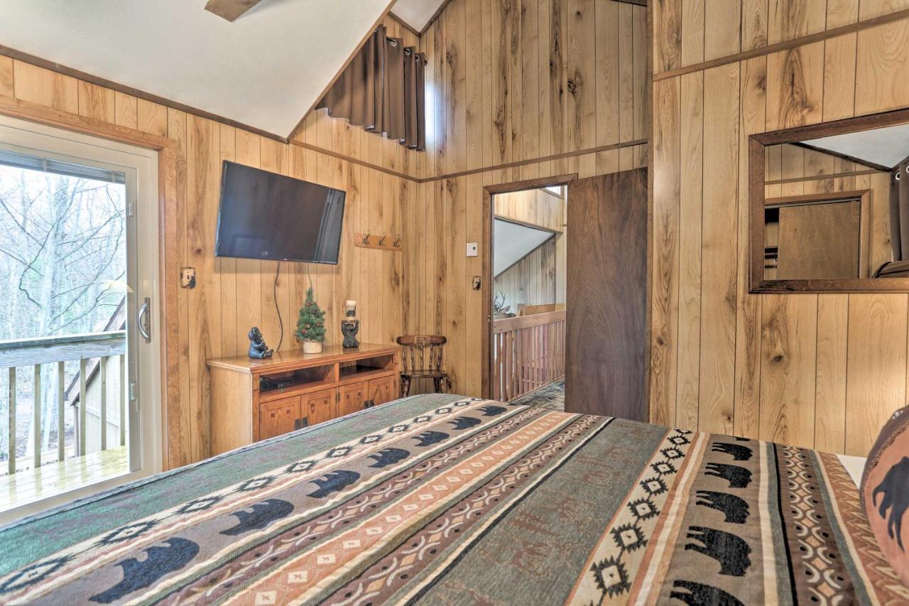Bear Den Rustic Pocono Lake Home With Game Room! ภายนอก รูปภาพ