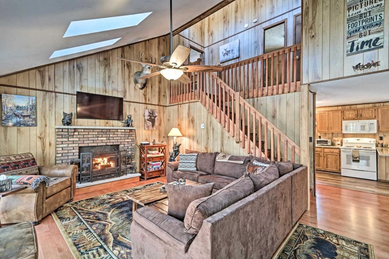 Bear Den Rustic Pocono Lake Home With Game Room! ภายนอก รูปภาพ