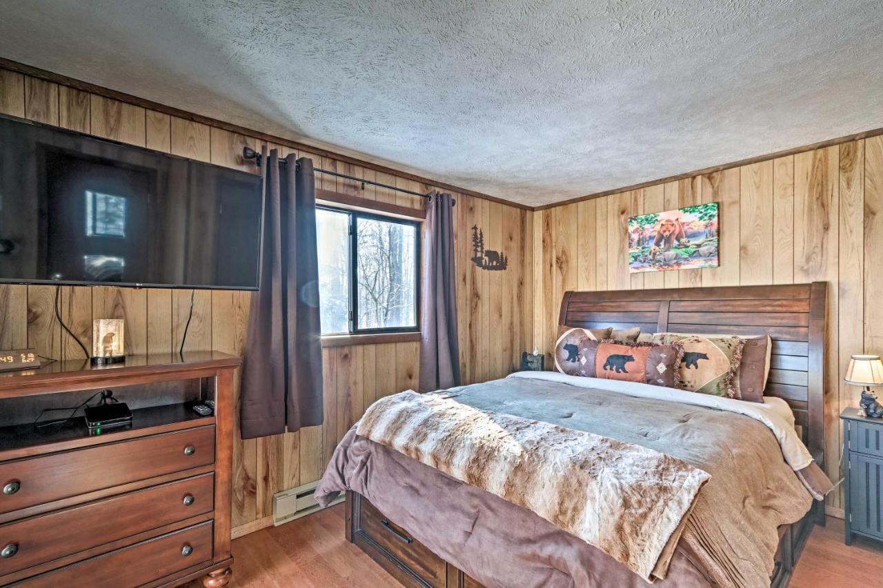 Bear Den Rustic Pocono Lake Home With Game Room! ภายนอก รูปภาพ